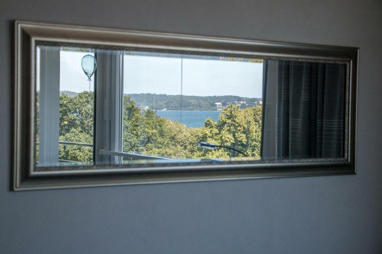 Ferienwohnung Seebrise กลึคส์บวร์ก ภายนอก รูปภาพ